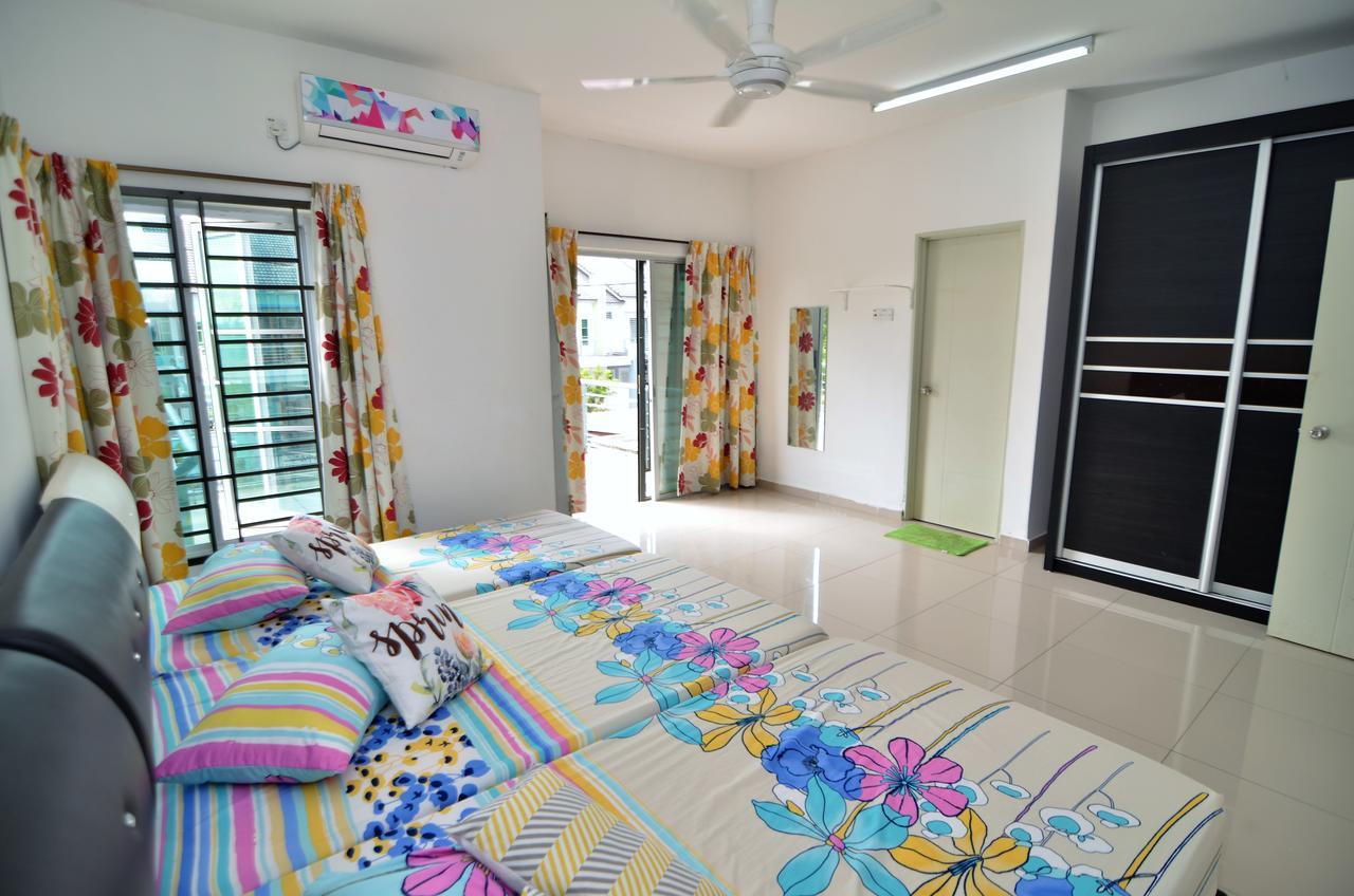 Impianacasa Kluang Homestay المظهر الخارجي الصورة